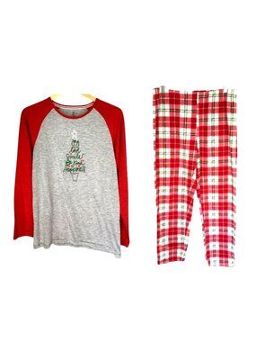 ED- CHRISTMAS PAJAMA SET LONG SLEEVE TOP SIZE MEDIUM WITH FLEECE BOTTOMS SIZE ME